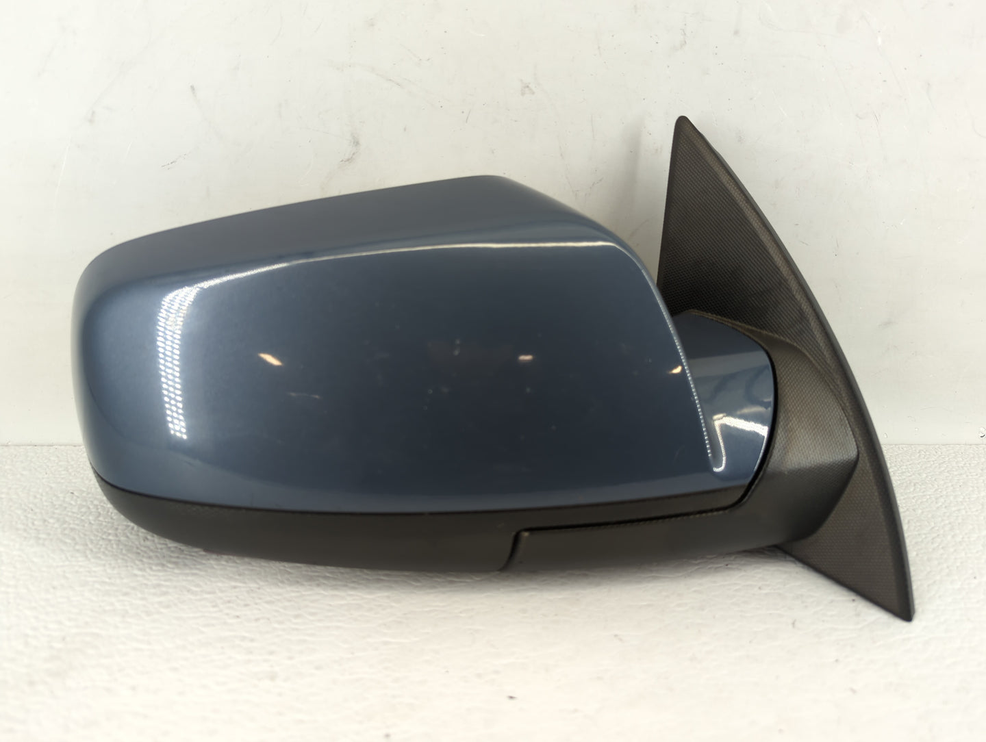2010-2011 Chevrolet Equinox Passenger Side View Mirror - Right Door Mirror OEM Used - Oemusedautoparts1.com