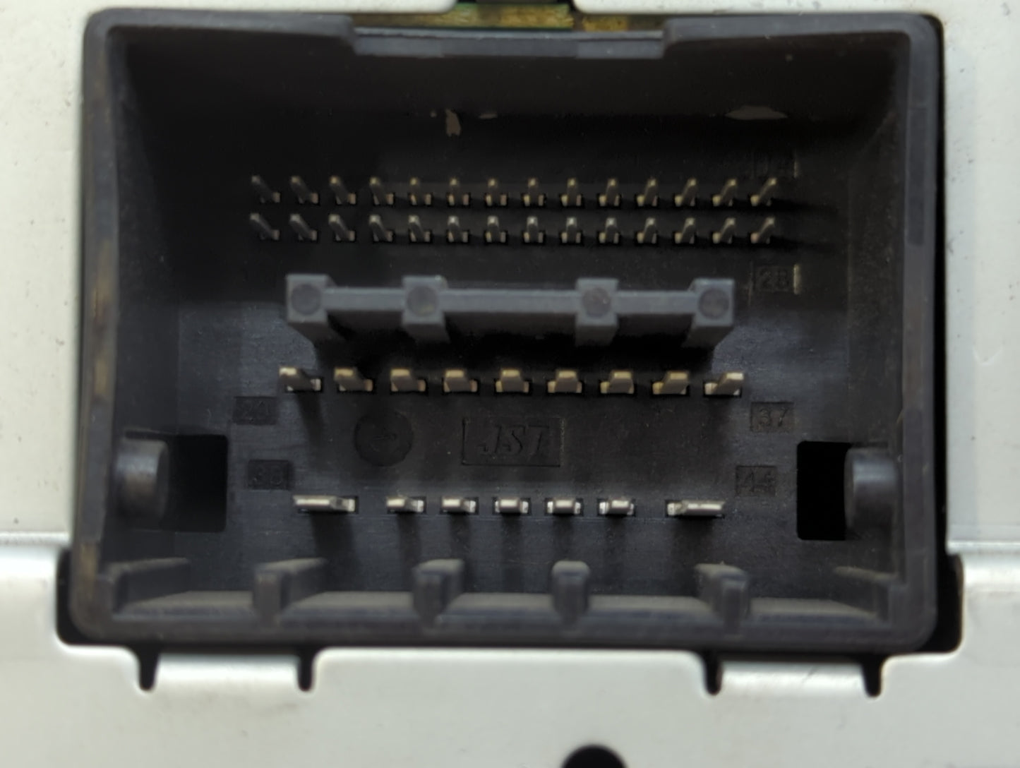 2011-2012 Chevrolet Equinox Am Fm Cd Player Radio Receiver - Oemusedautoparts1.com