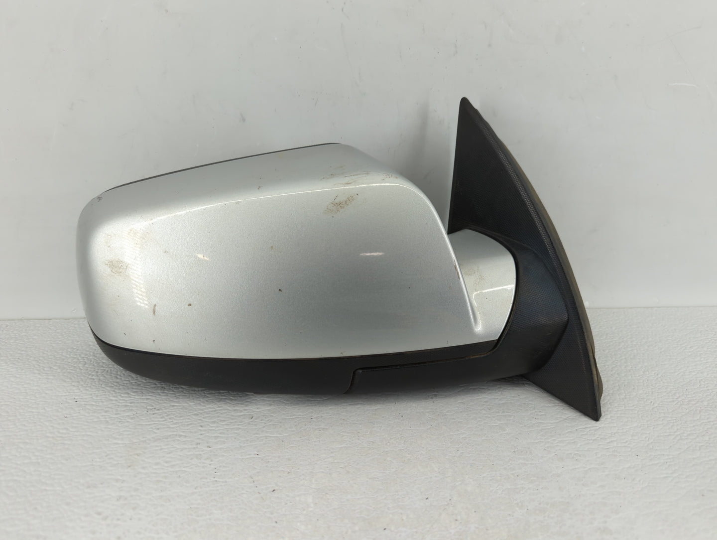 2010-2011 Chevrolet Equinox Passenger Side View Mirror - Right Door Mirror OEM Used - Oemusedautoparts1.com