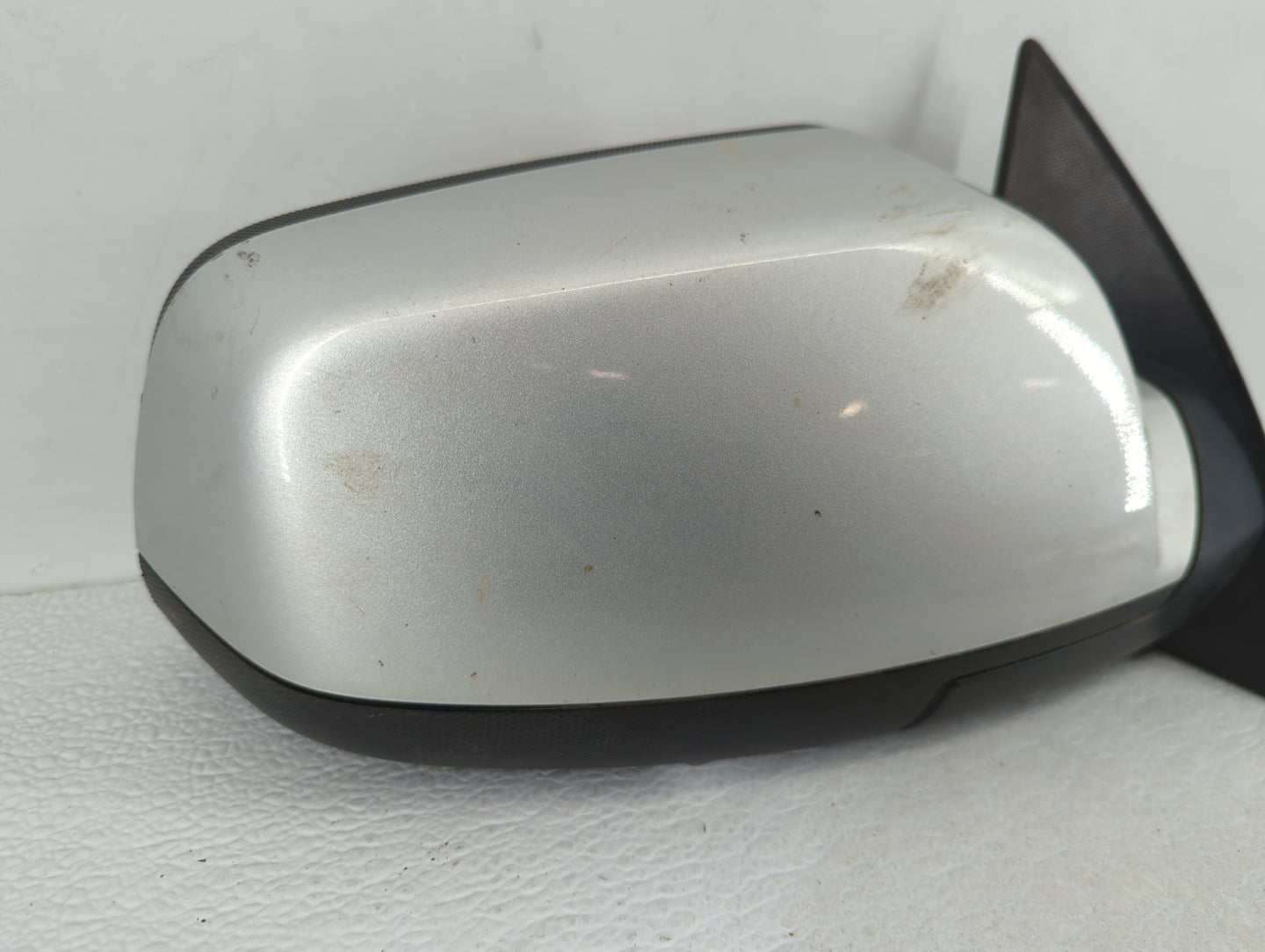 2010-2011 Chevrolet Equinox Passenger Side View Mirror - Right Door Mirror OEM Used - Oemusedautoparts1.com