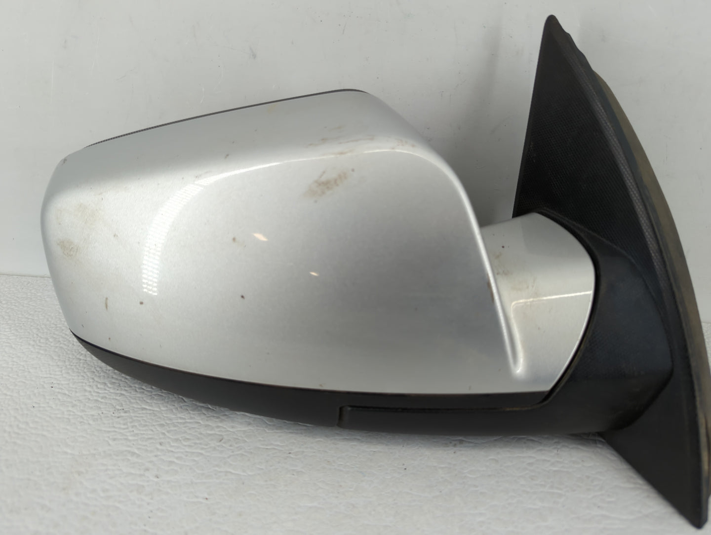 2010-2011 Chevrolet Equinox Passenger Side View Mirror - Right Door Mirror OEM Used - Oemusedautoparts1.com
