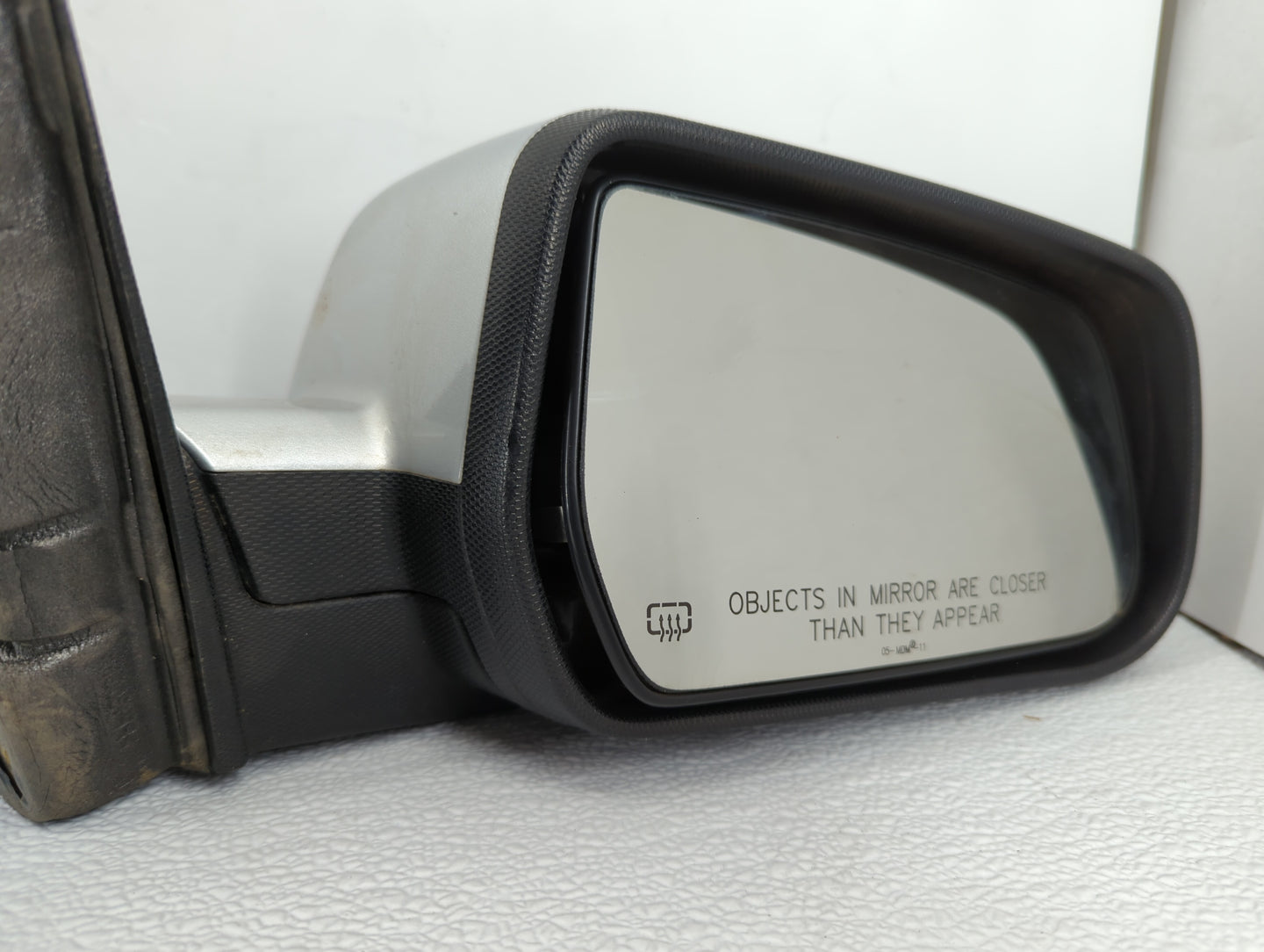 2010-2011 Chevrolet Equinox Passenger Side View Mirror - Right Door Mirror OEM Used - Oemusedautoparts1.com