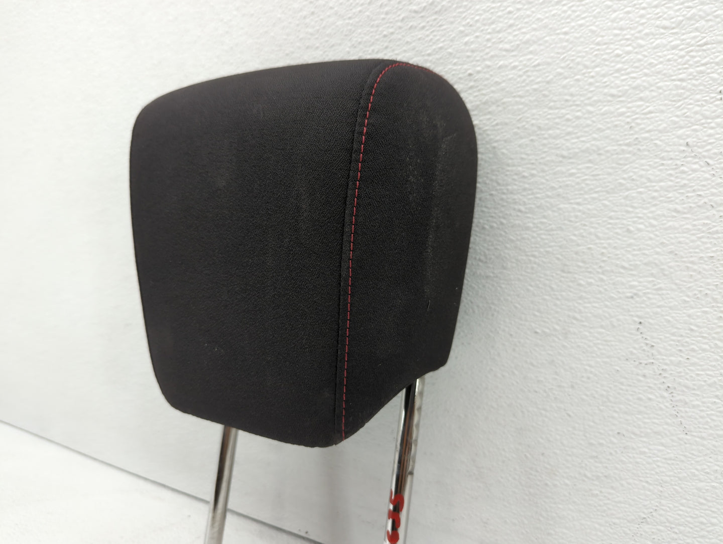 2010-2011 Chevrolet Equinox Headrest Head Rest Rear Seat - Oemusedautoparts1.com