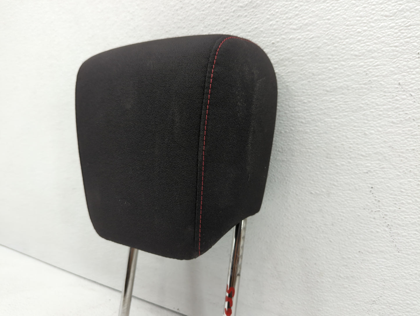 2010-2011 Chevrolet Equinox Headrest Head Rest Rear Seat - Oemusedautoparts1.com