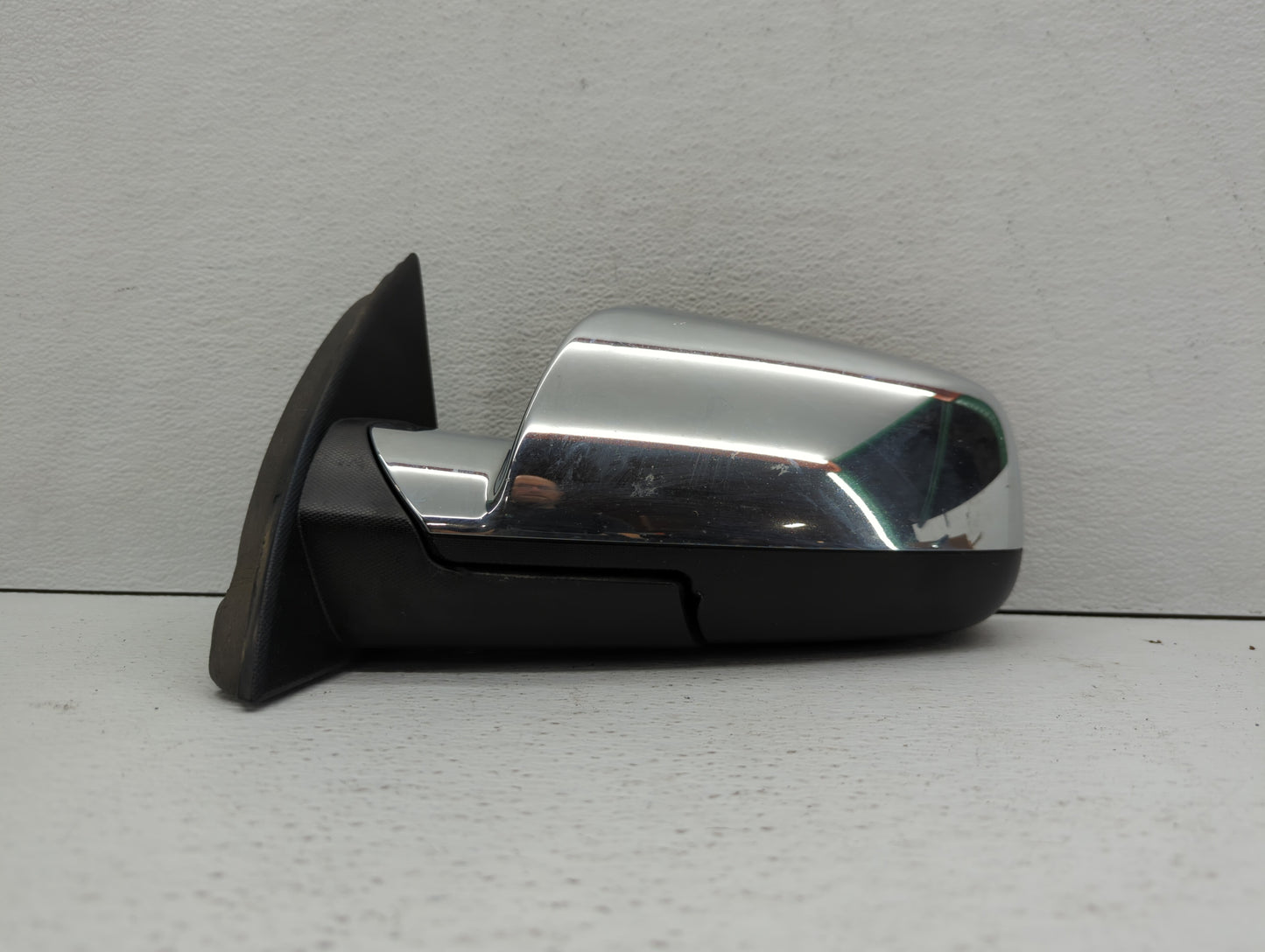 2010-2011 Chevrolet Equinox Driver Side View Mirror - Left Door Mirror OEM Used - Oemusedautoparts1.com