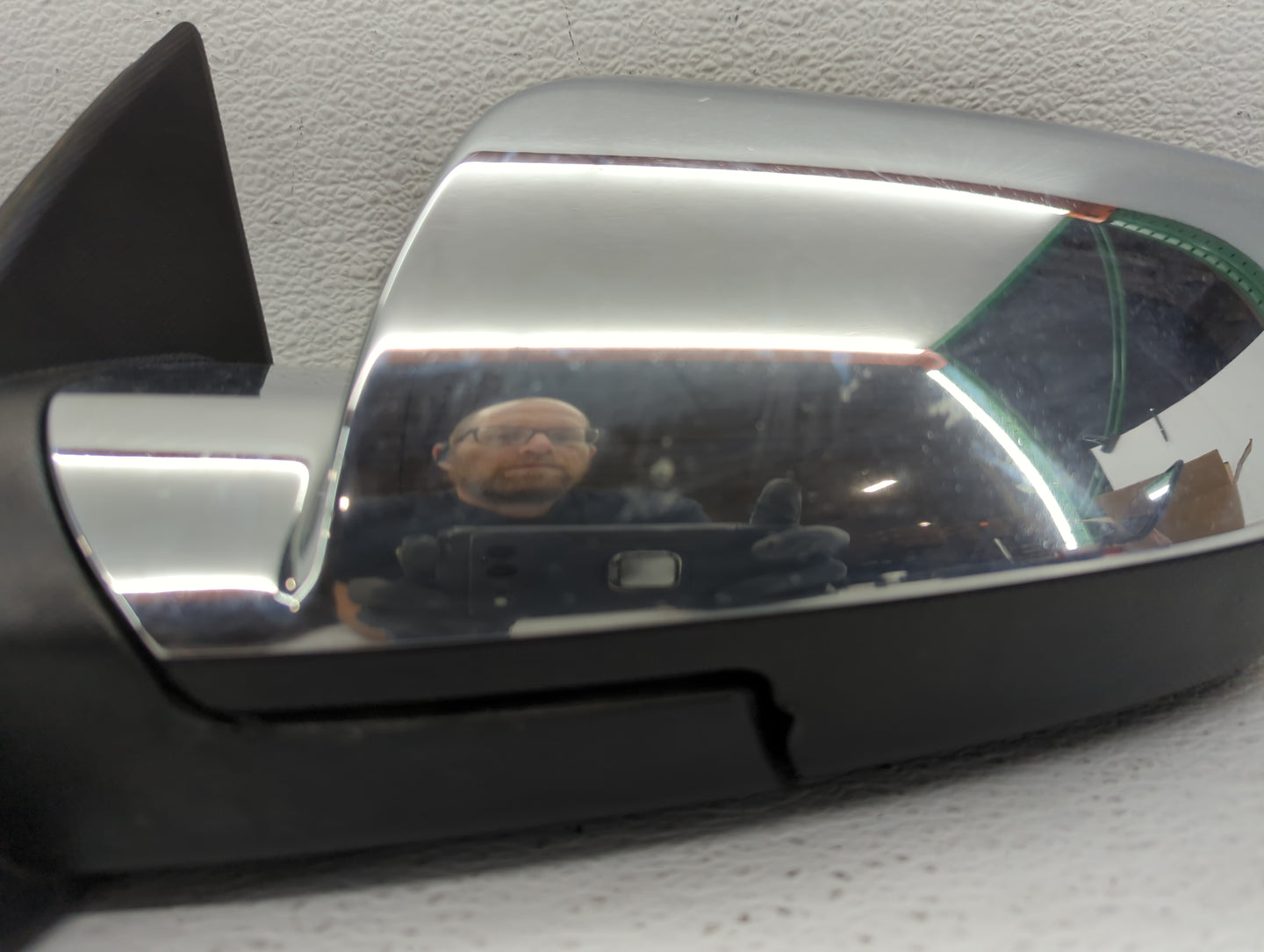 2010-2011 Chevrolet Equinox Driver Side View Mirror - Left Door Mirror OEM Used - Oemusedautoparts1.com