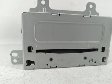 2011-2012 Chevrolet Equinox Radio AM FM Cd Player Receiver Replacement P/N:20983517 22870782 Fits Fits 2010 2011 2012 OEM Used Auto Parts