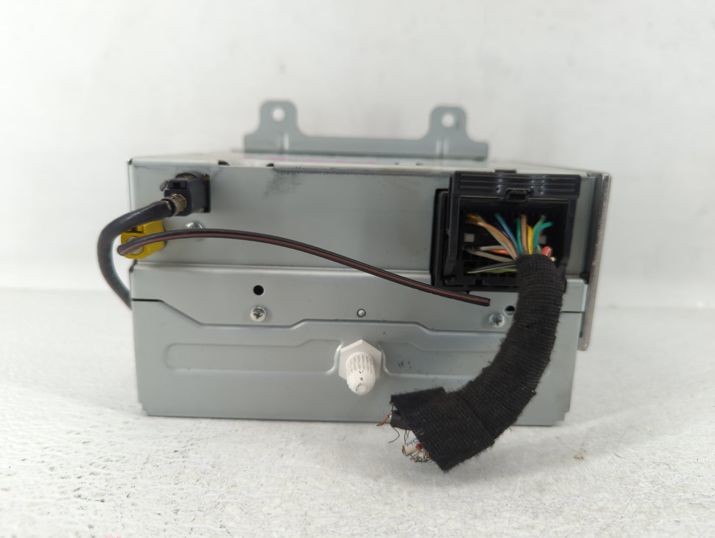 2011-2012 Chevrolet Equinox Radio AM FM Cd Player Receiver Replacement P/N:20983517 22870782 Fits Fits 2010 2011 2012 OEM Us