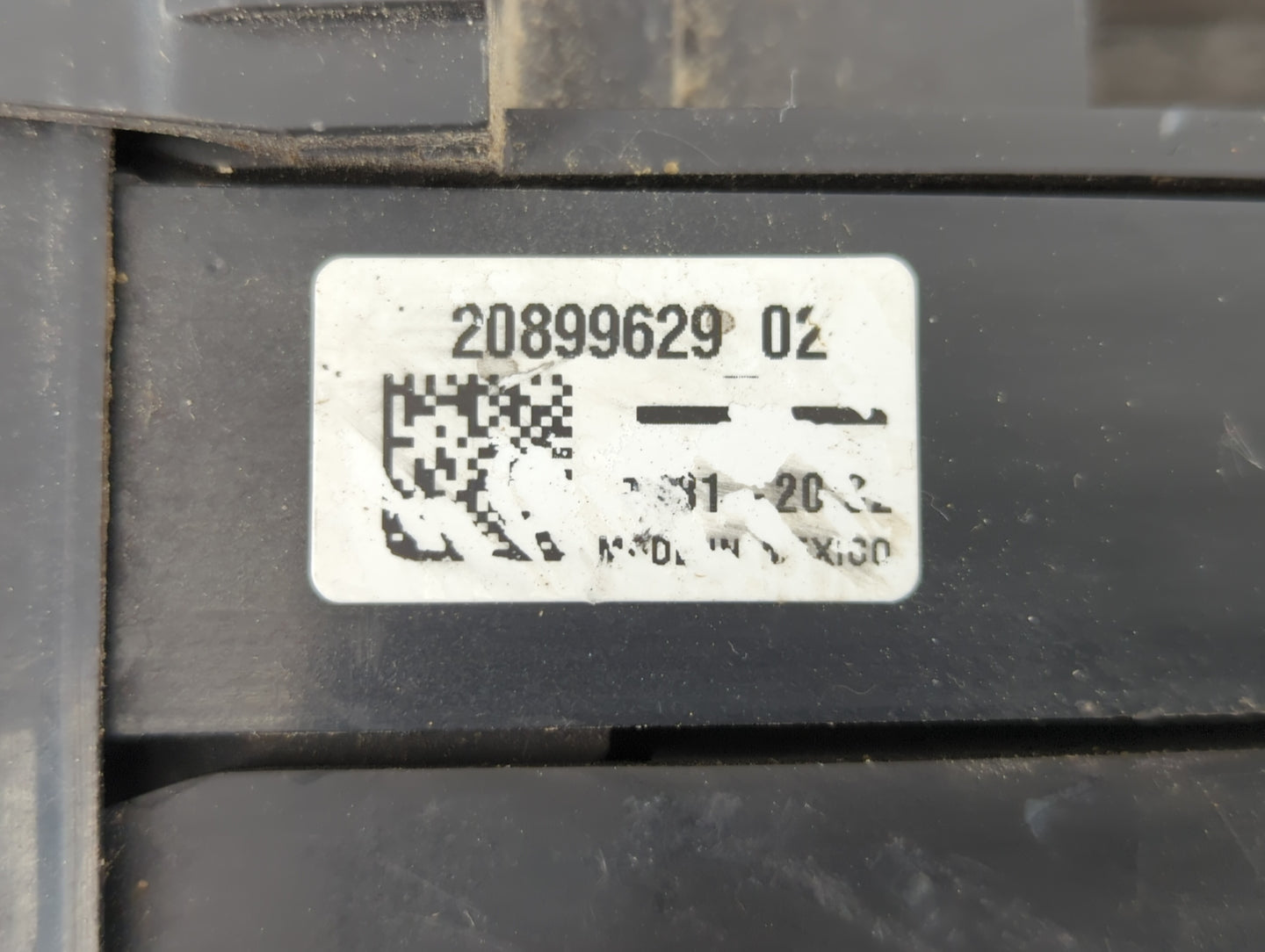 2011 Chevrolet Equinox Fusebox Fuse Box Panel Relay Module P/N:20899629 Fits OEM Used Auto Parts - Oemusedautoparts1.com