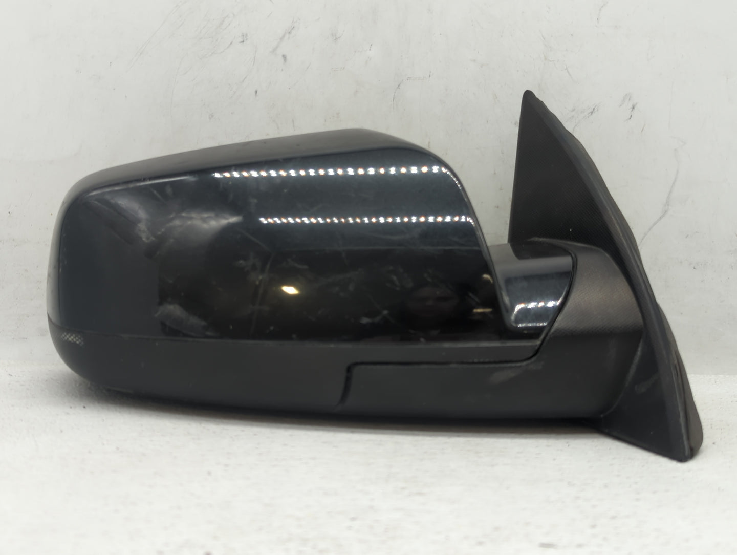2010-2011 Chevrolet Equinox Passenger Side View Mirror - Right Door Mirror OEM Used - Oemusedautoparts1.com