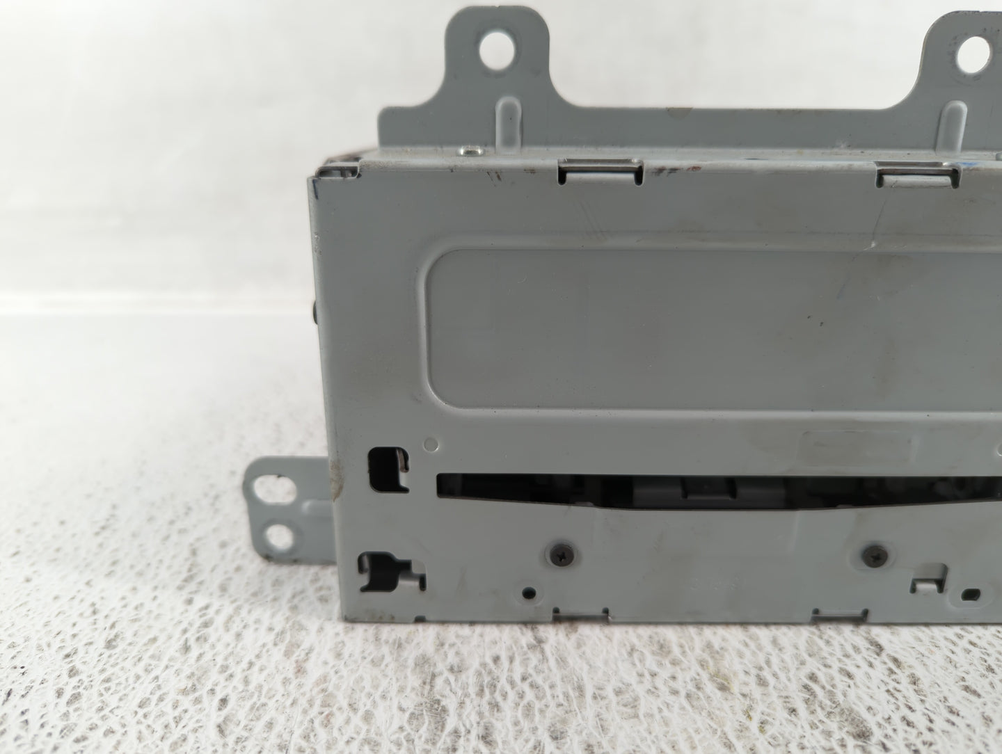 2011-2012 Chevrolet Equinox Am Fm Cd Player Radio Receiver - Oemusedautoparts1.com