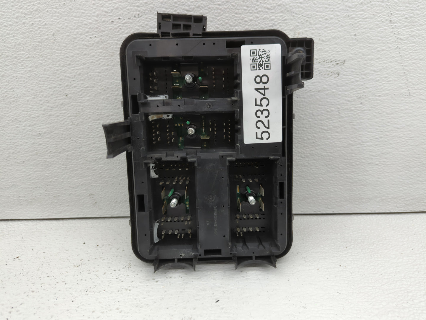 2011 Chevrolet Equinox Fusebox Fuse Box Panel Relay Module P/N:20899629 Fits OEM Used Auto Parts - Oemusedautoparts1.com