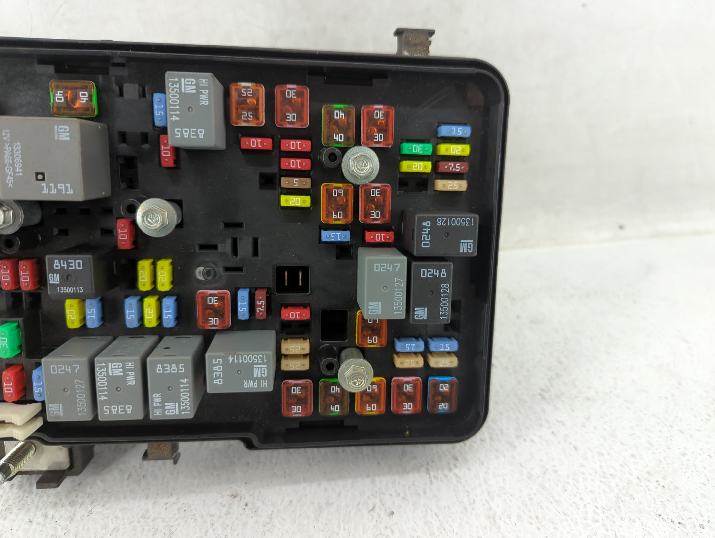 2011 Chevrolet Equinox Fusebox Fuse Box Panel Relay Module P/N:20899629 Fits OEM Used Auto Parts - Oemusedautoparts1.com