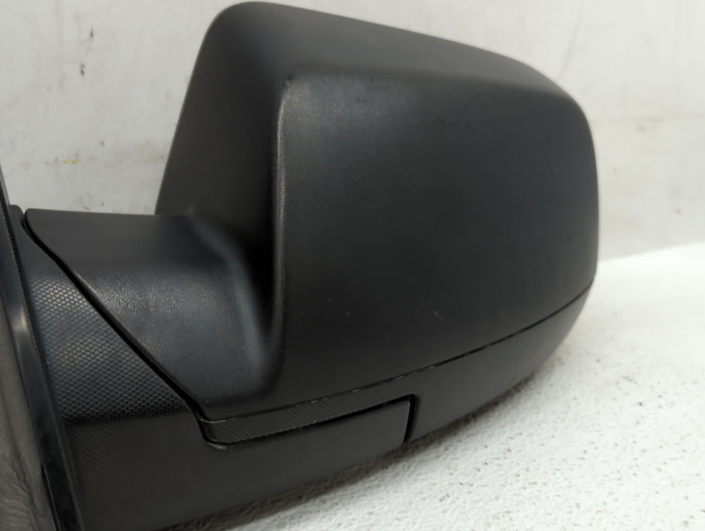 2010-2011 Chevrolet Equinox Driver Side View Mirror - Left Door Mirror OEM Used - Oemusedautoparts1.com