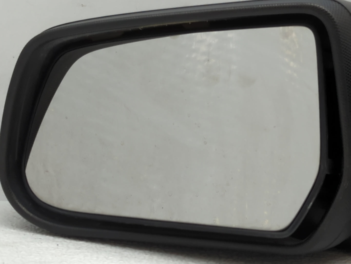 2010-2011 Chevrolet Equinox Driver Side View Mirror - Left Door Mirror OEM Used - Oemusedautoparts1.com