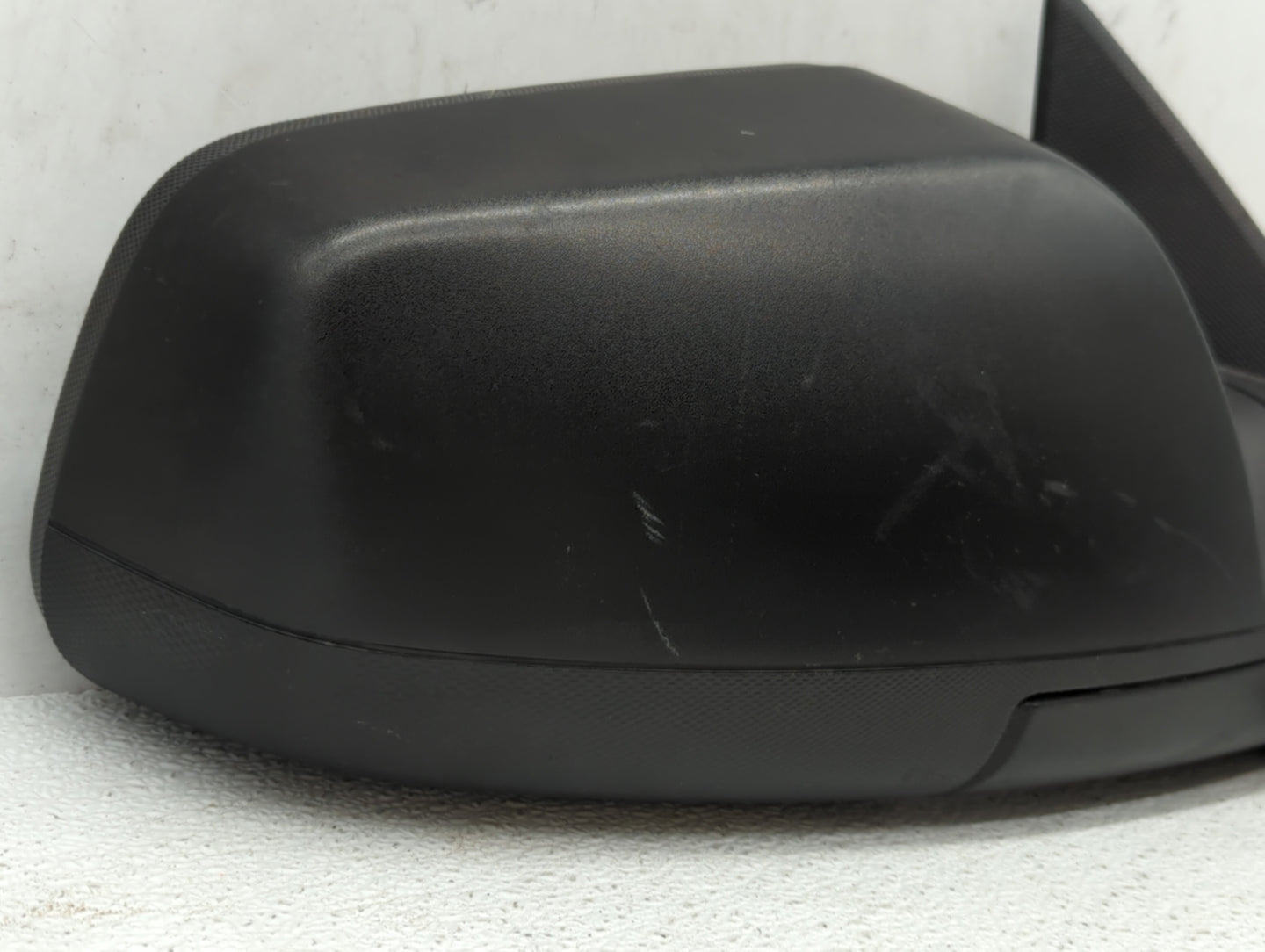 2010-2011 Chevrolet Equinox Passenger Side View Mirror - Right Door Mirror OEM Used - Oemusedautoparts1.com