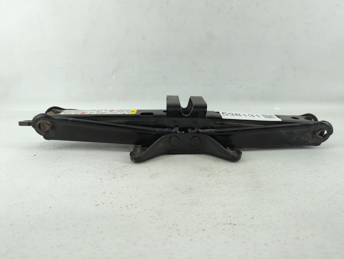 2011 Chevrolet Equinox Spare Scissor Car Jack 538131 - Oemusedautoparts1.com