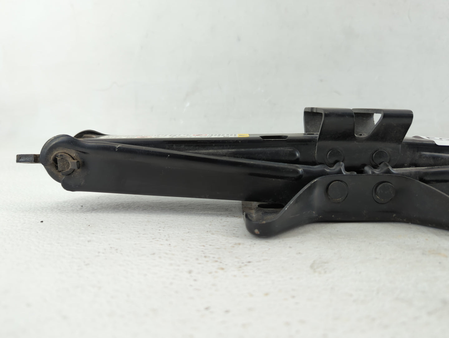 2011 Chevrolet Equinox Spare Scissor Car Jack 538131 - Oemusedautoparts1.com