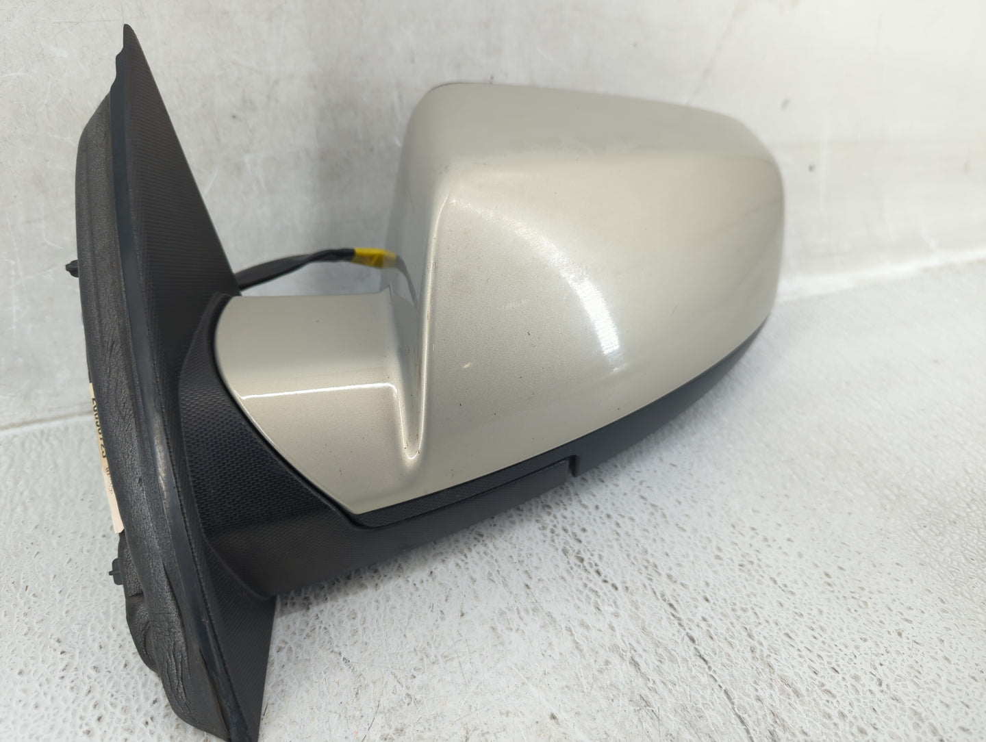 2010-2011 Chevrolet Equinox Driver Side View Mirror - Left Door Mirror OEM Used - Oemusedautoparts1.com