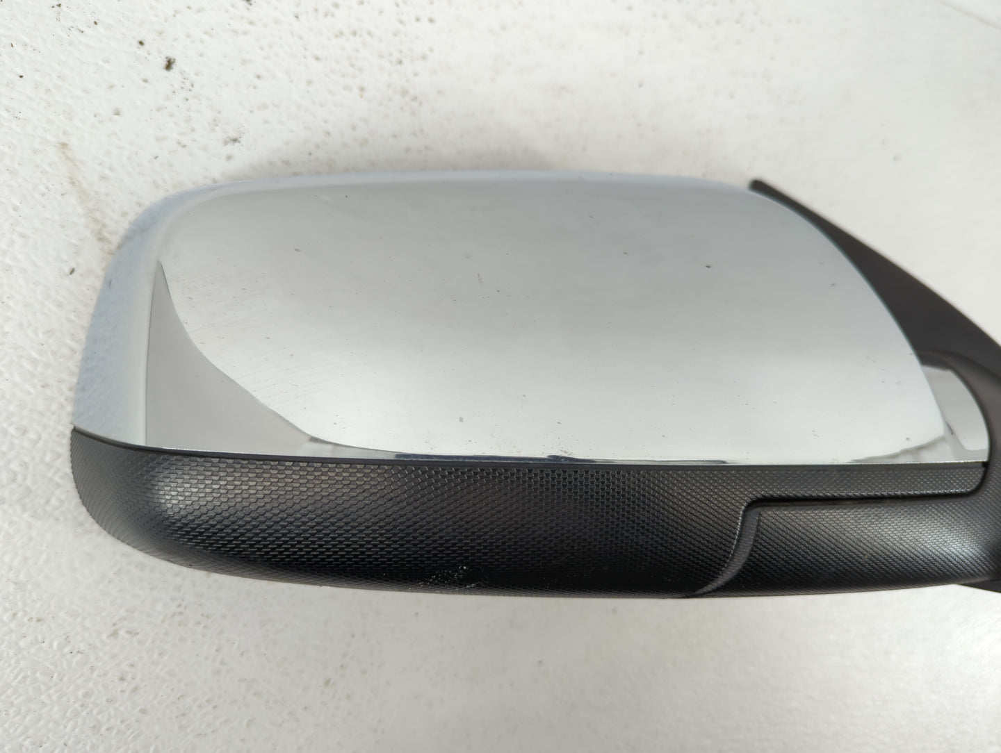 2010-2011 Chevrolet Equinox Passenger Side View Mirror - Right Door Mirror OEM Used - Oemusedautoparts1.com