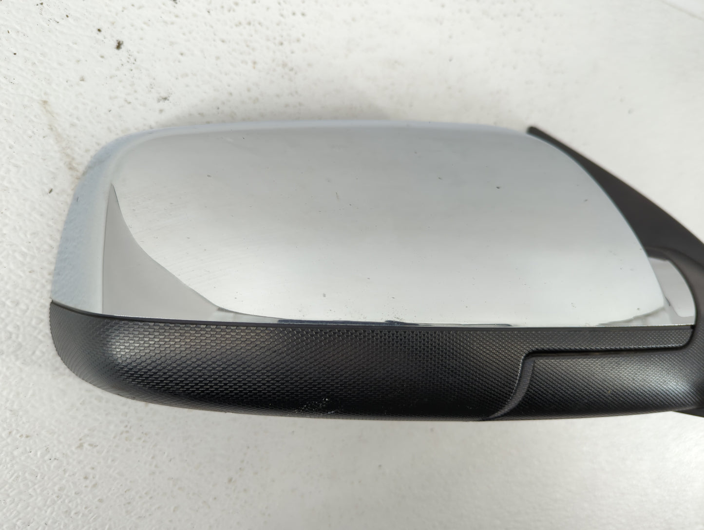 2010-2011 Chevrolet Equinox Passenger Side View Mirror - Right Door Mirror OEM Used - Oemusedautoparts1.com