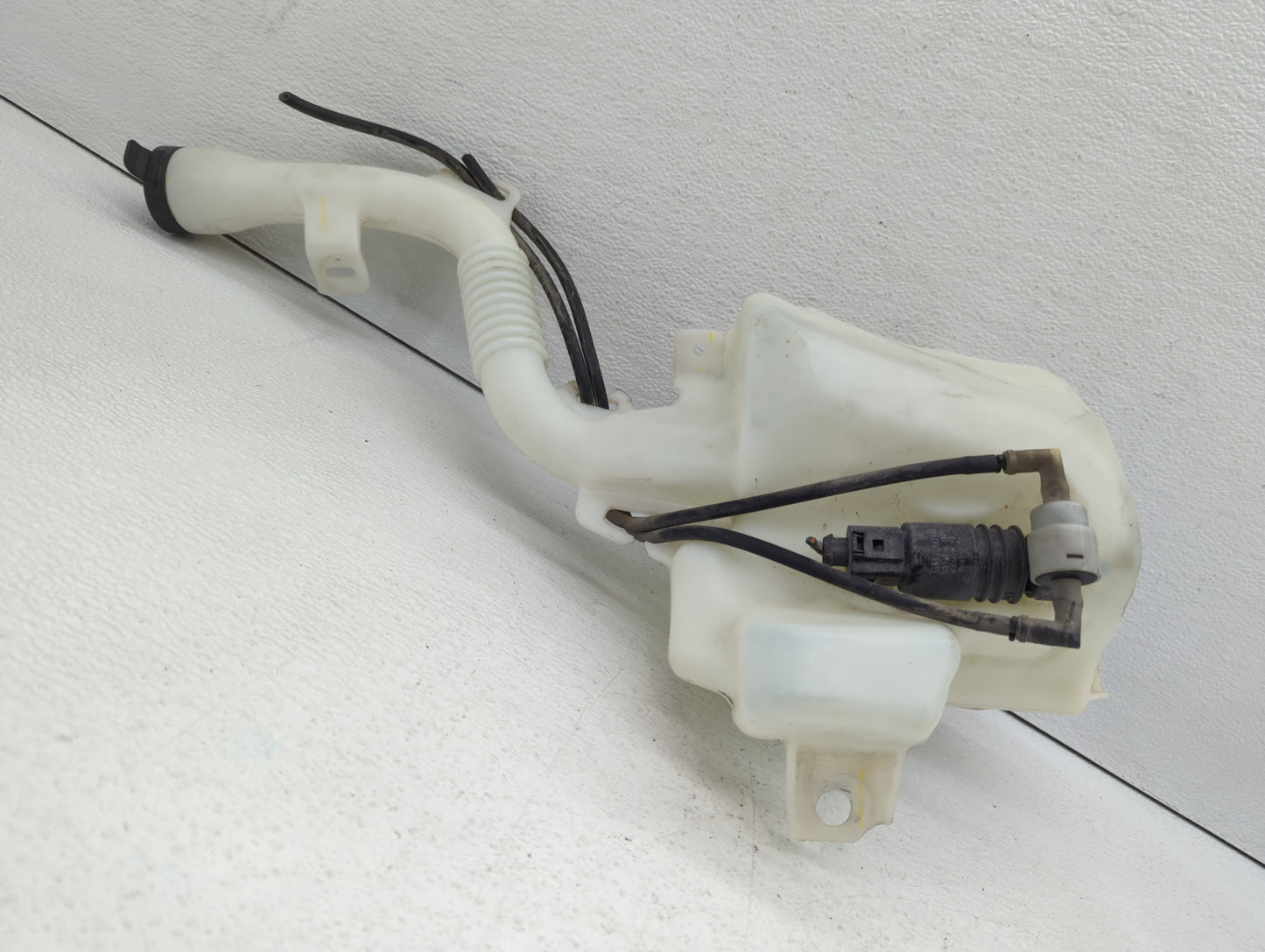 2010 Chevrolet Equinox Radiator Coolant Overflow Expansion Tank Bottle 541286 - Oemusedautoparts1.com