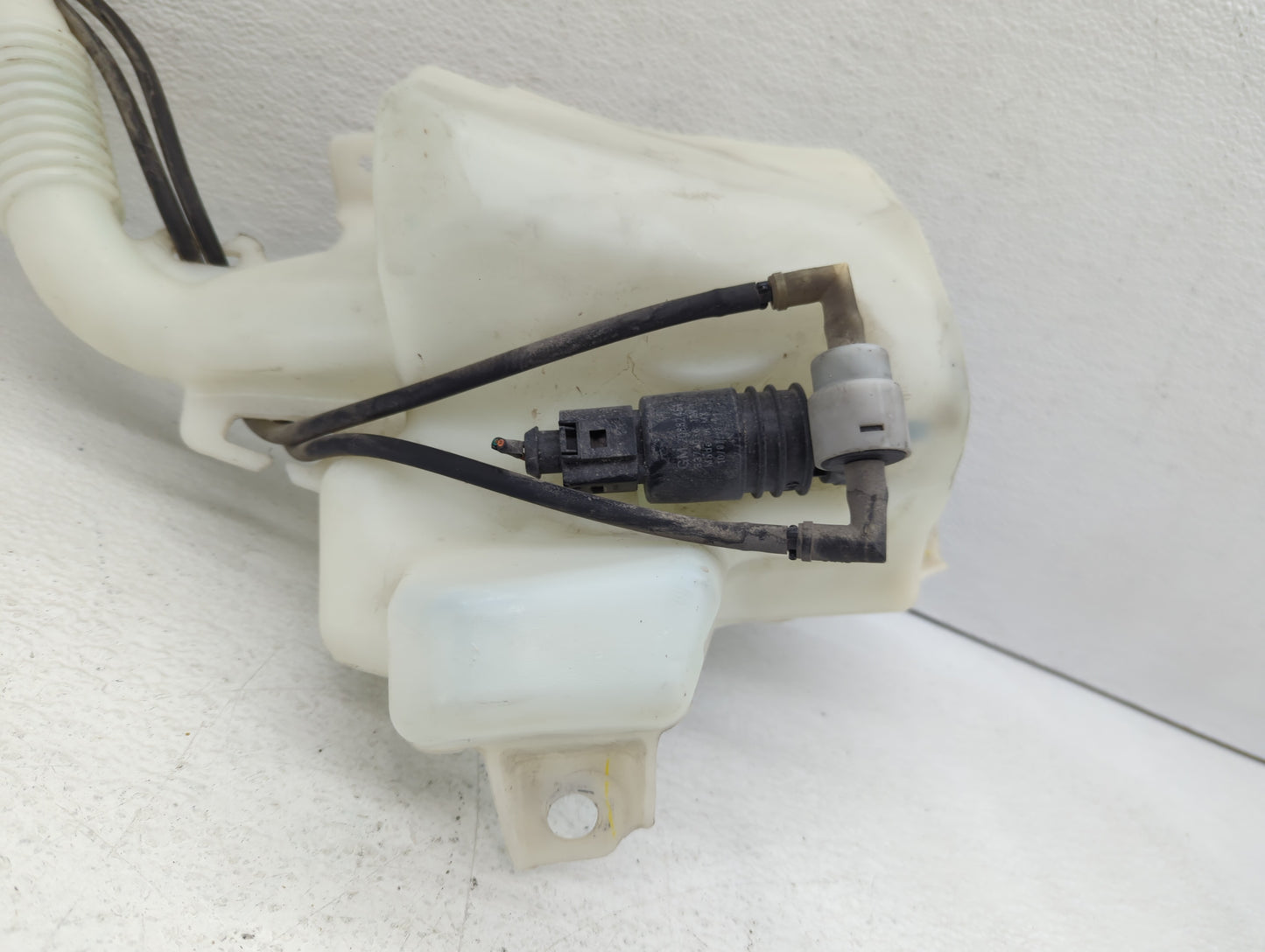 2010 Chevrolet Equinox Radiator Coolant Overflow Expansion Tank Bottle 541286 - Oemusedautoparts1.com