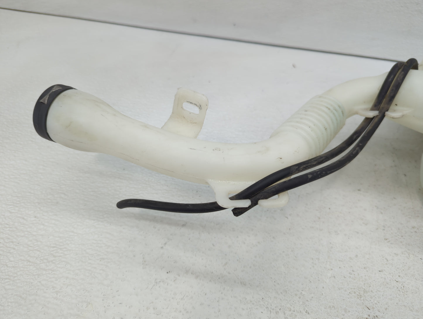 2010 Chevrolet Equinox Radiator Coolant Overflow Expansion Tank Bottle 541286 - Oemusedautoparts1.com