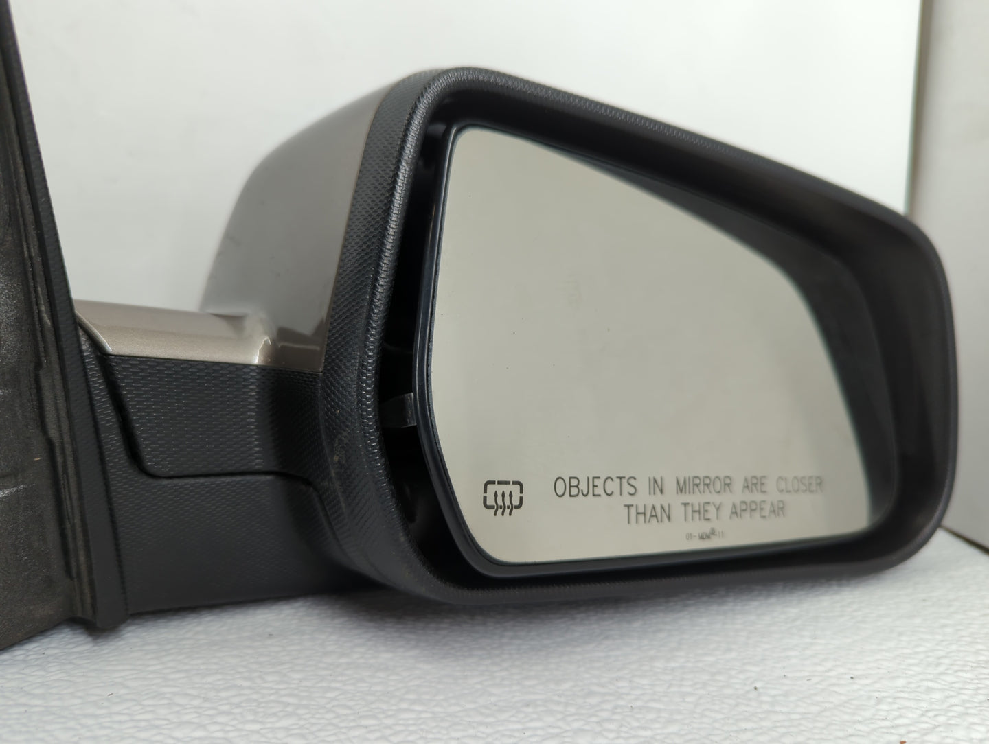 2010-2011 Chevrolet Equinox Passenger Side View Mirror - Right Door Mirror OEM Used - Oemusedautoparts1.com