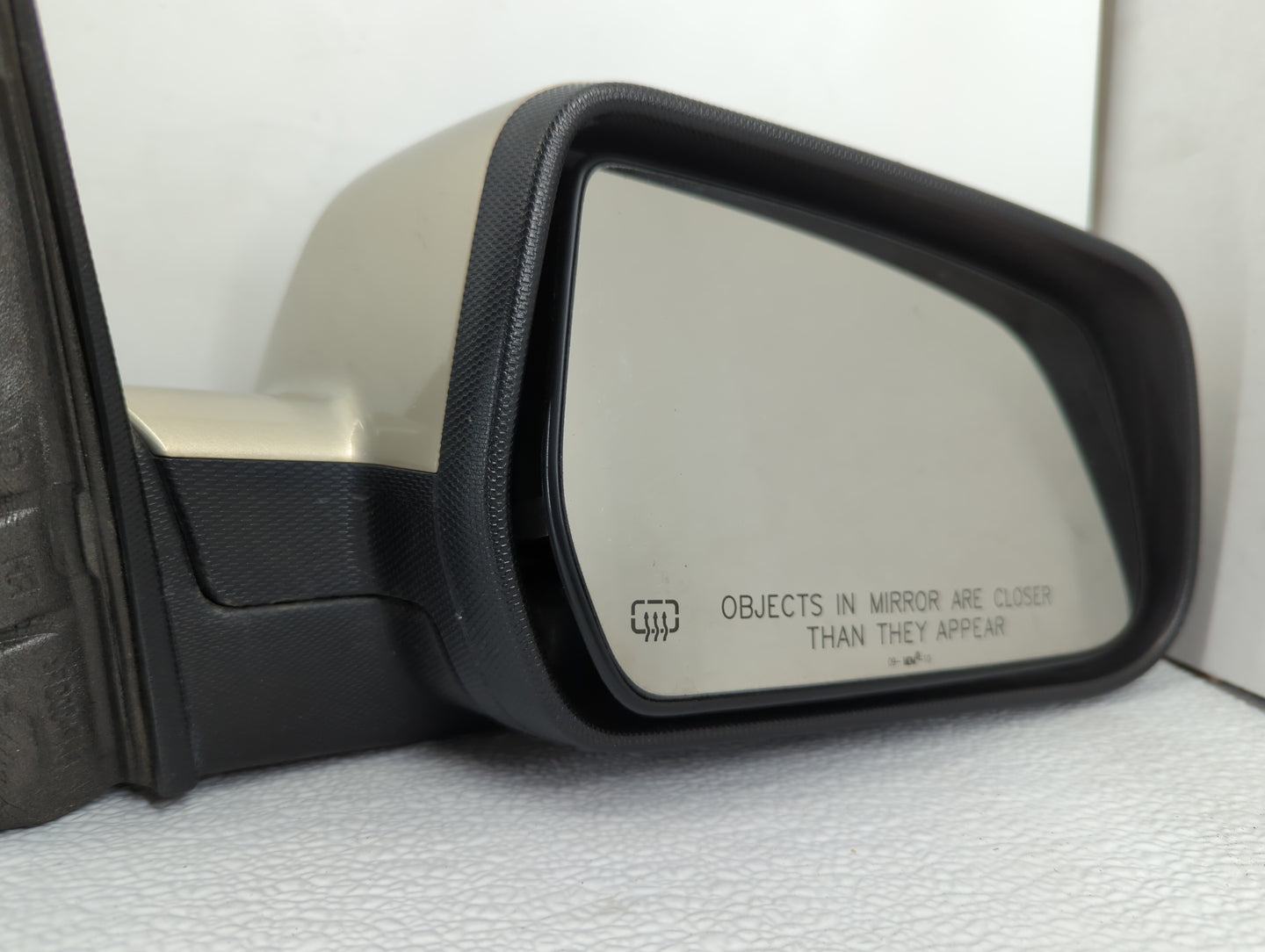 2010-2011 Chevrolet Equinox Passenger Side View Mirror - Right Door Mirror OEM Used - Oemusedautoparts1.com