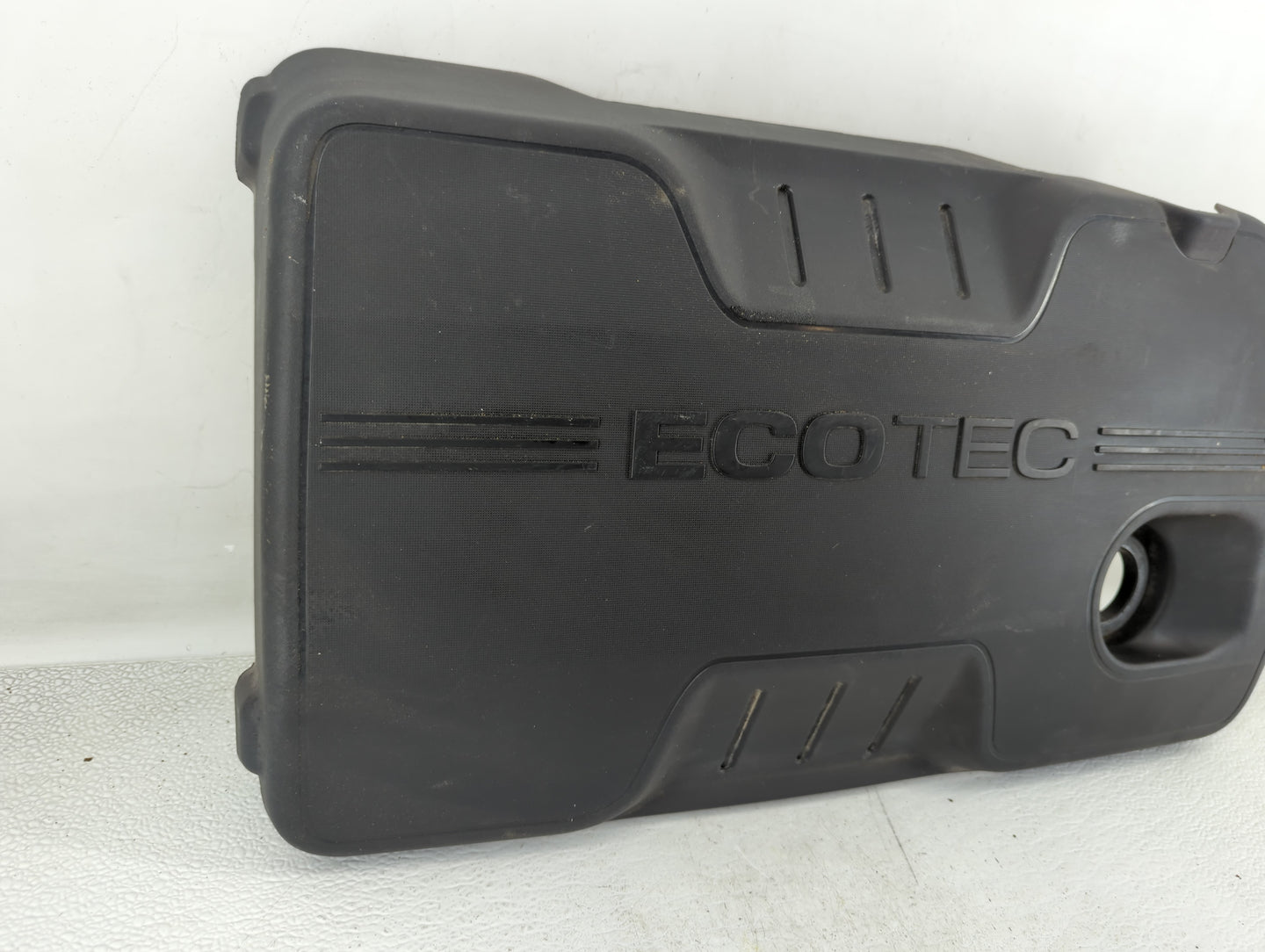 2011 Chevrolet Equinox Engine Cover - Oemusedautoparts1.com