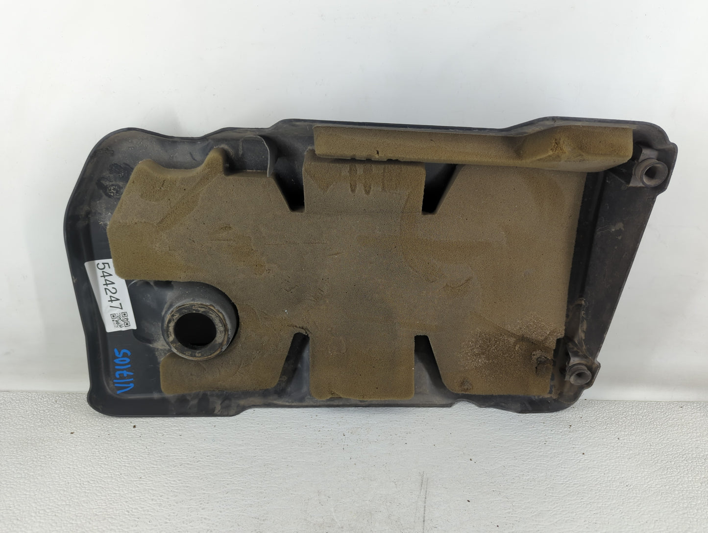 2011 Chevrolet Equinox Engine Cover - Oemusedautoparts1.com