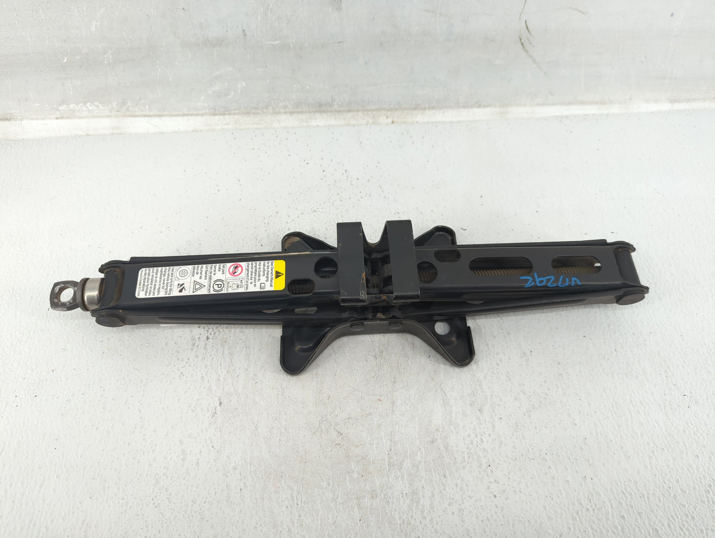 2011 Chevrolet Equinox Spare Scissor Car Jack 548019 - Oemusedautoparts1.com