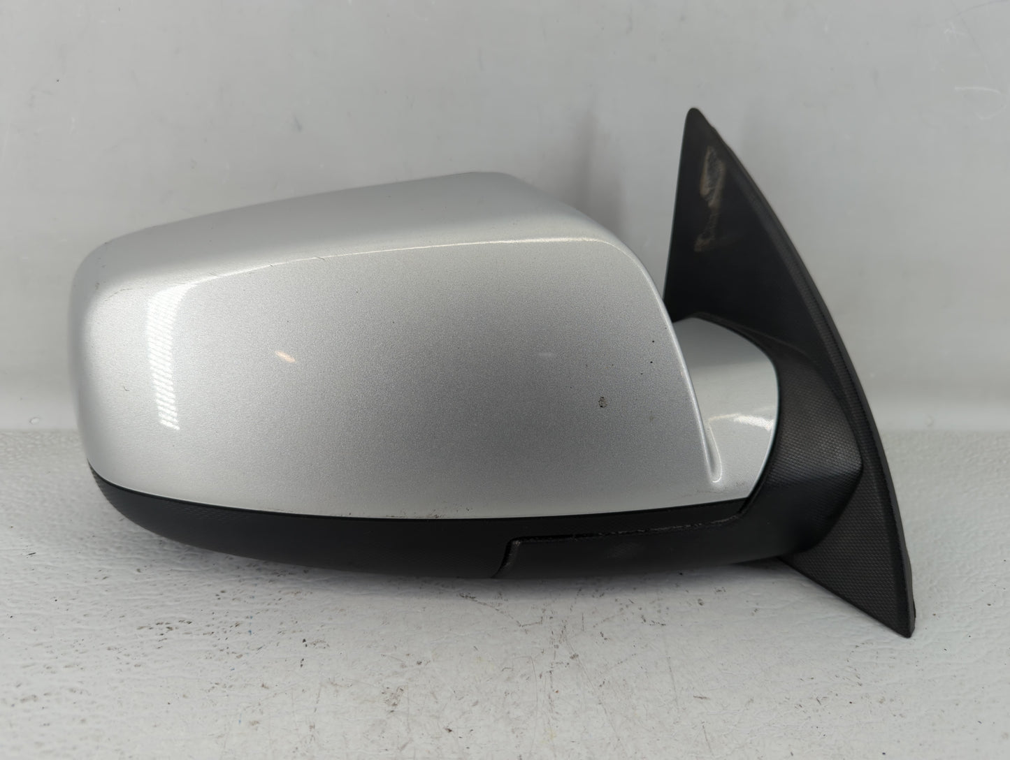 2010-2011 Chevrolet Equinox Passenger Side View Mirror - Right Door Mirror OEM Used - Oemusedautoparts1.com