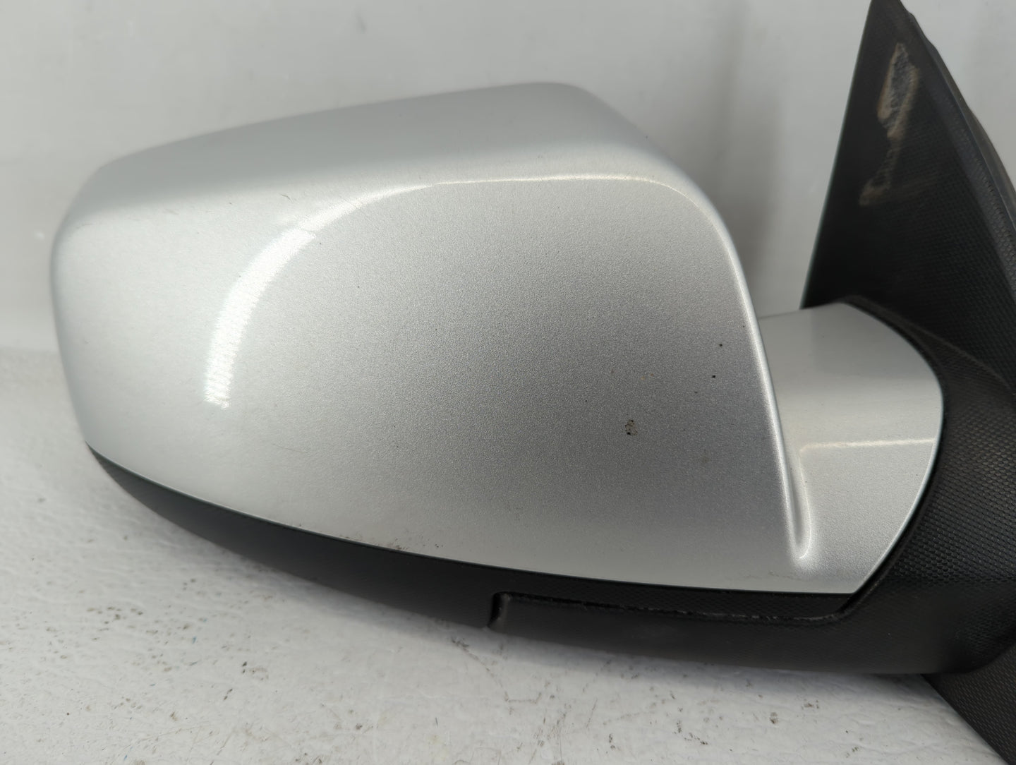 2010-2011 Chevrolet Equinox Passenger Side View Mirror - Right Door Mirror OEM Used - Oemusedautoparts1.com