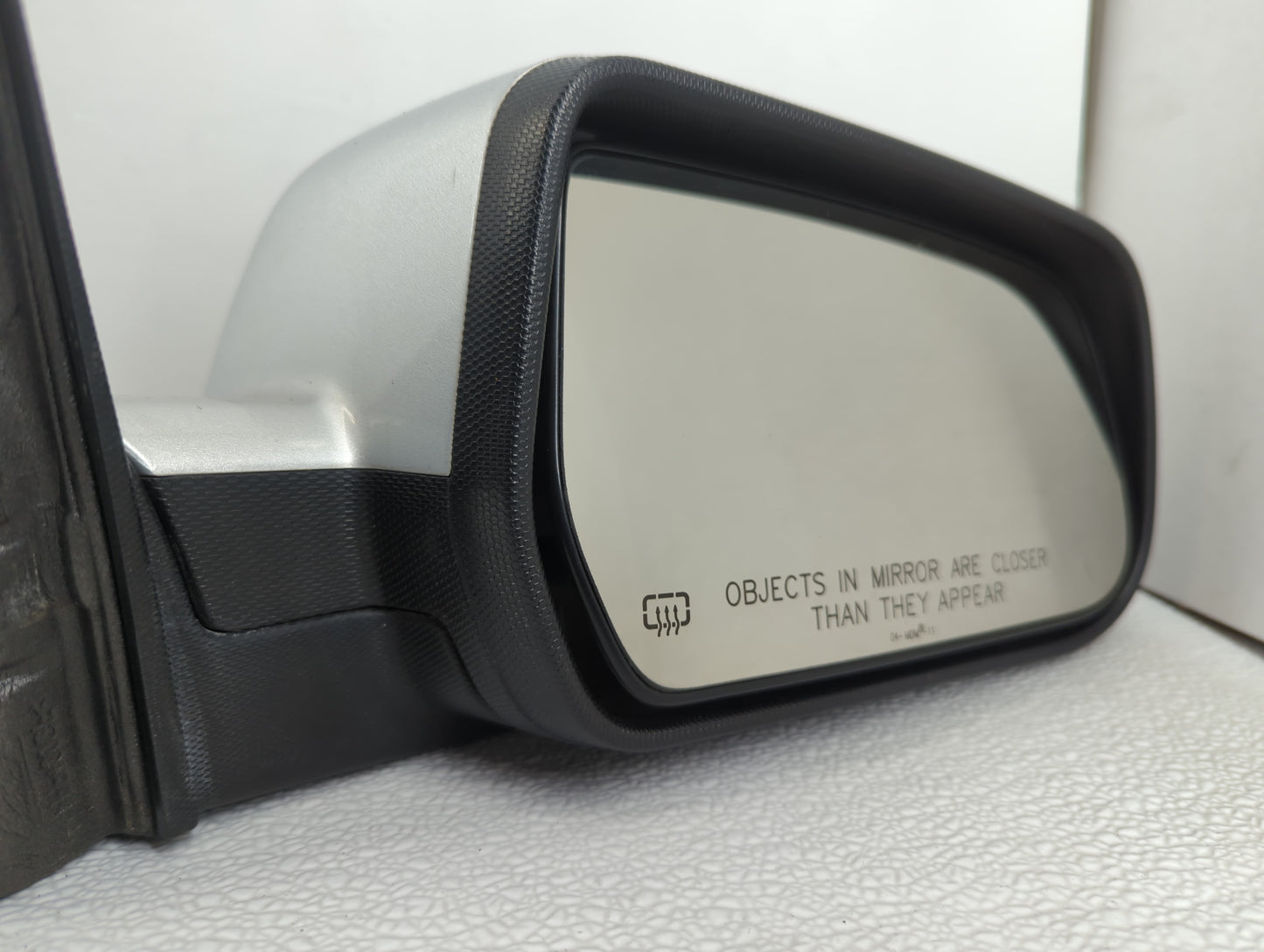 2010-2011 Chevrolet Equinox Passenger Side View Mirror - Right Door Mirror OEM Used - Oemusedautoparts1.com