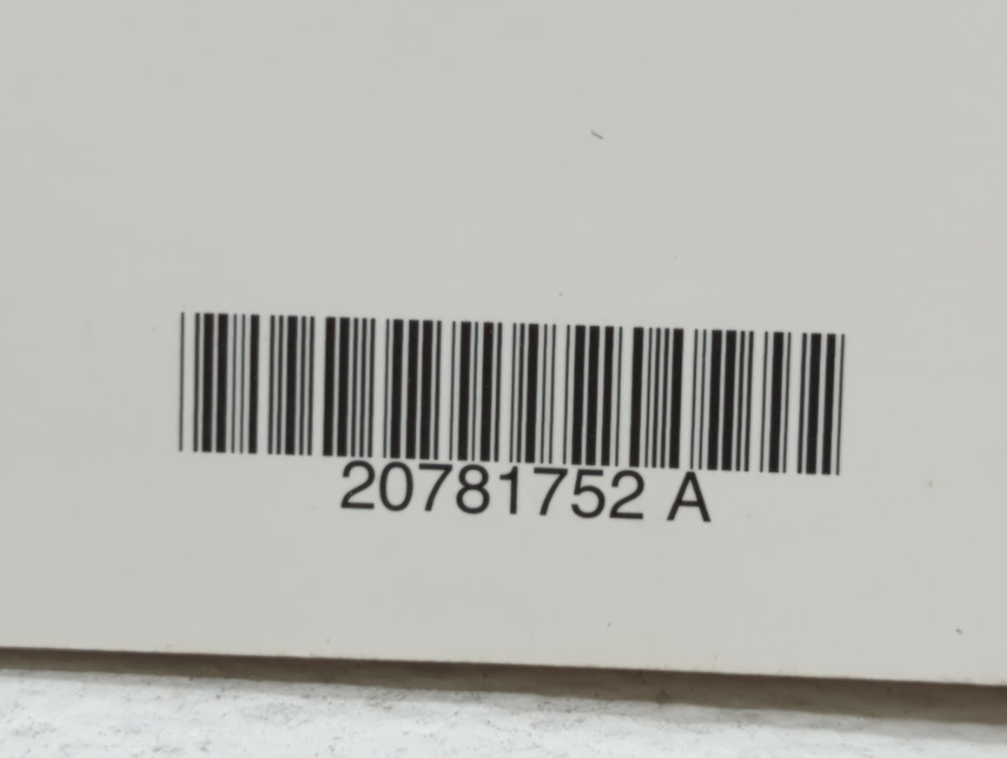 2011 Chevrolet Equinox Owners Manual Book Guide P/N:20781752 OEM Used Auto Parts - Oemusedautoparts1.com