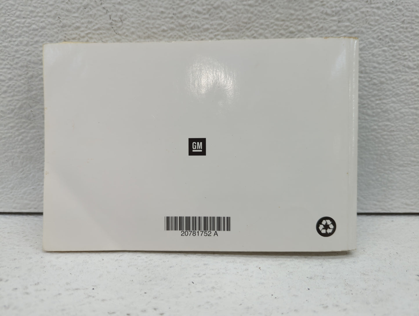 2011 Chevrolet Equinox Owners Manual Book Guide P/N:20781752 OEM Used Auto Parts - Oemusedautoparts1.com