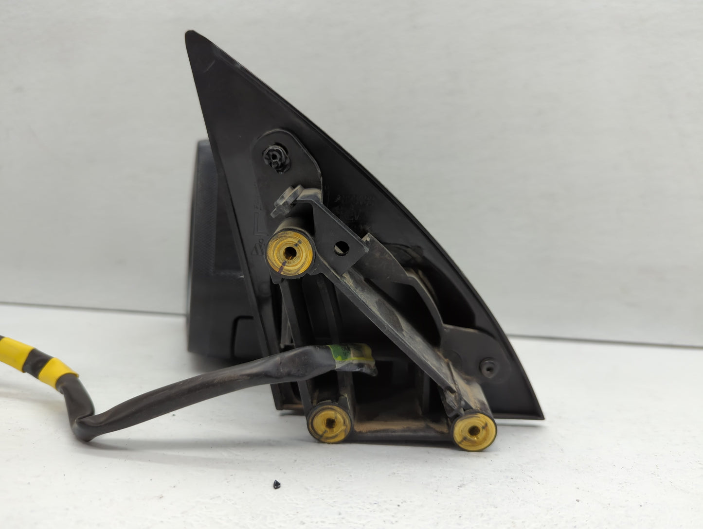 2010-2011 Chevrolet Equinox Driver Side View Mirror - Left Door Mirror OEM Used - Oemusedautoparts1.com