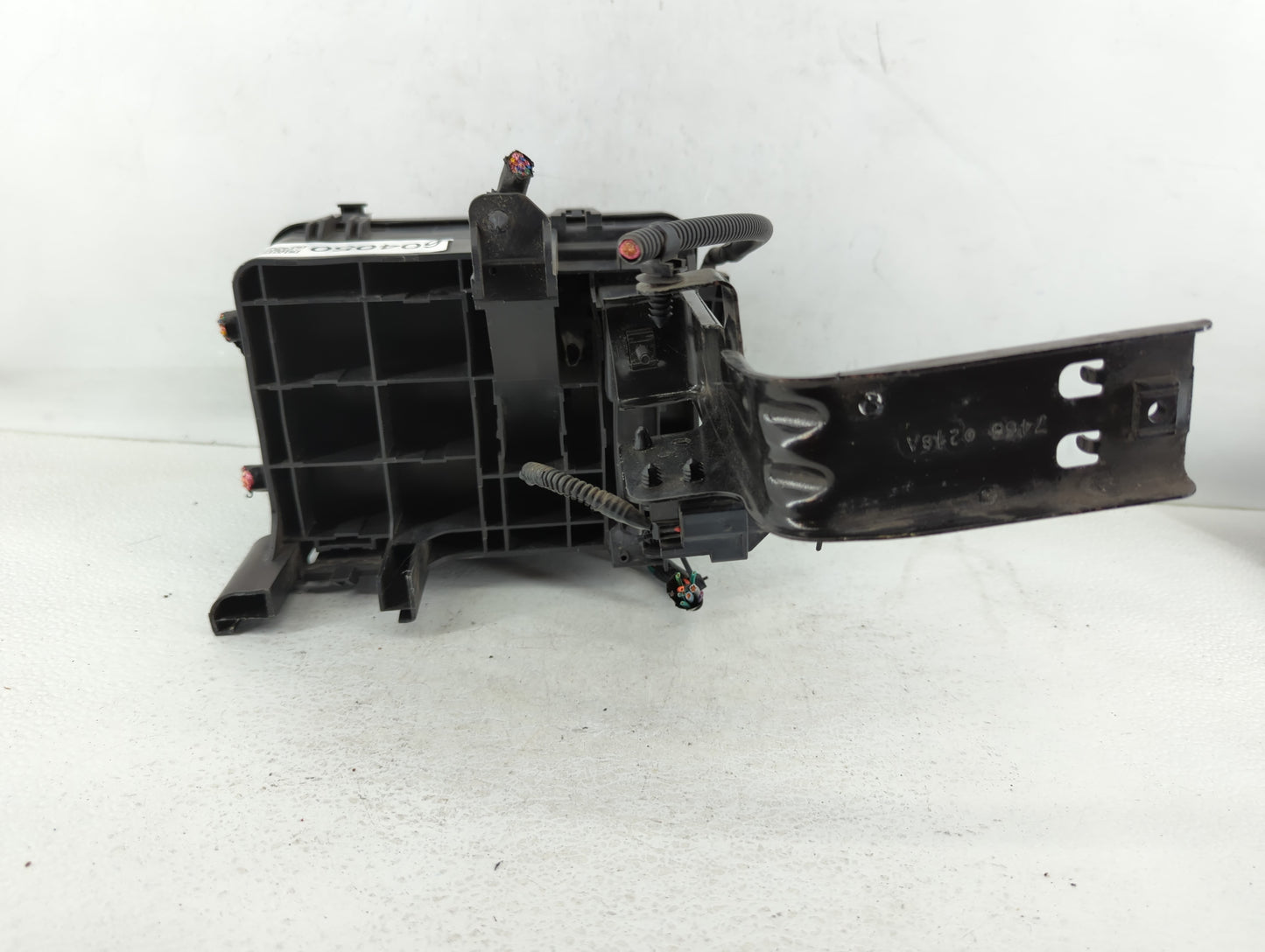 2011 Chevrolet Equinox Fusebox Fuse Box Panel Relay Module P/N:20899629 Fits OEM Used Auto Parts - Oemusedautoparts1.com