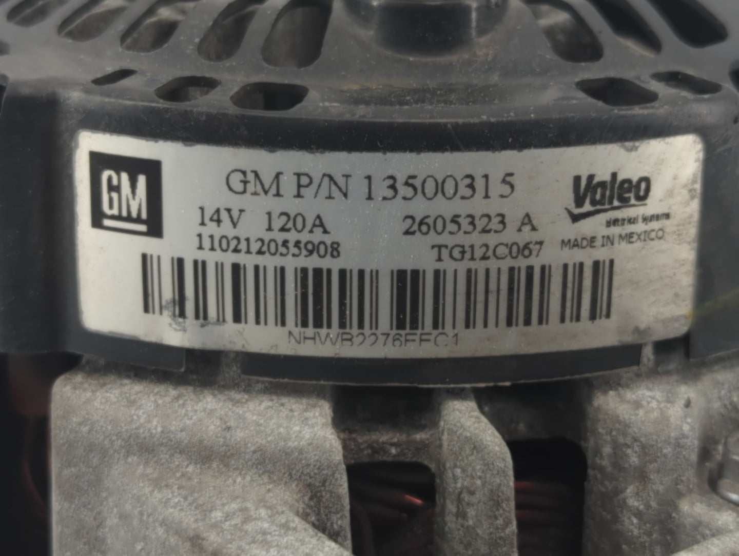 2010-2017 Chevrolet Equinox Alternator Replacement Generator Charging Assembly Engine OEM P/N:13500315 Fits OEM Used Auto Pa