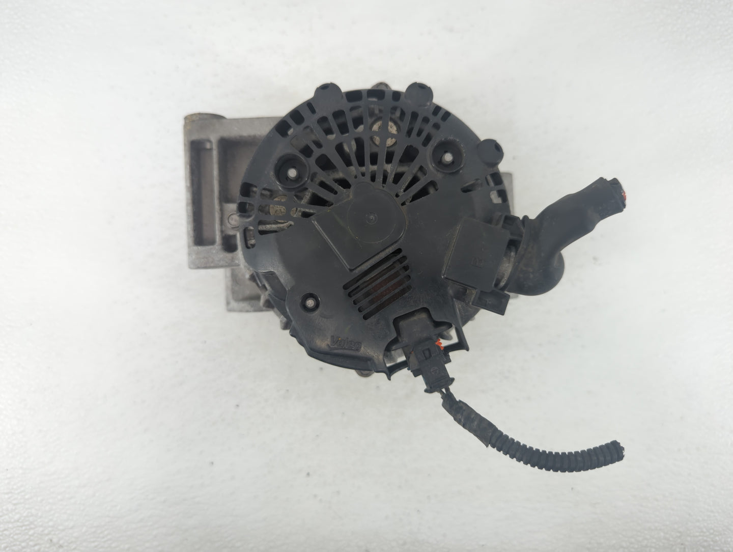 2010-2017 Chevrolet Equinox Alternator Replacement Generator Charging Assembly Engine OEM P/N:13500315 Fits OEM Used Auto Pa