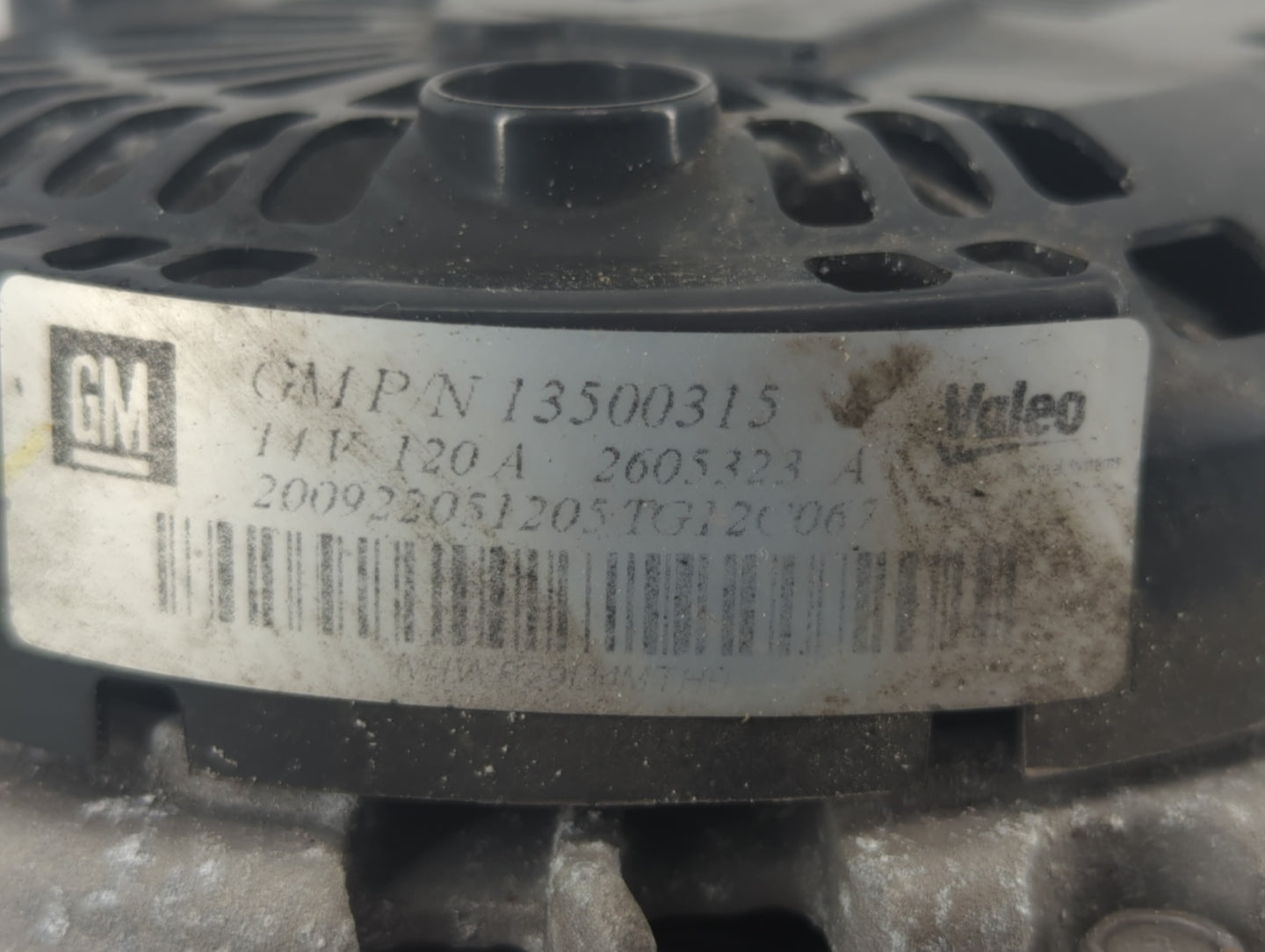 2010-2017 Chevrolet Equinox Alternator Replacement Generator Charging Assembly Engine OEM P/N:13500315 Fits OEM Used Auto Pa