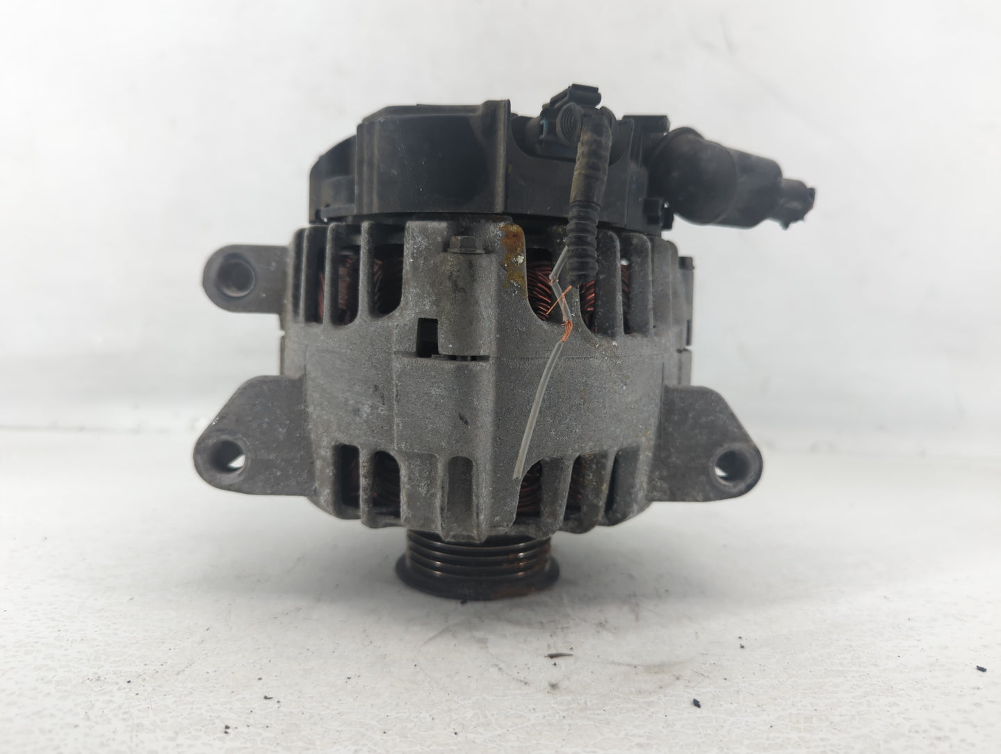 2010-2017 Chevrolet Equinox Alternator Replacement Generator Charging Assembly Engine OEM P/N:13500315 Fits OEM Used Auto Pa