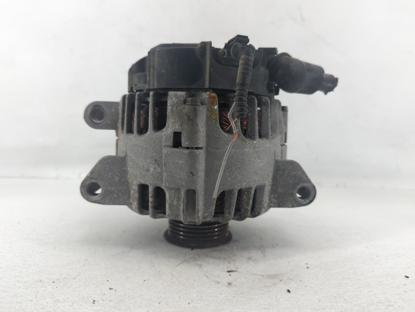 2010-2017 Chevrolet Equinox Alternator Replacement Generator Charging Assembly Engine OEM P/N:13500315 Fits OEM Used Auto Pa