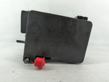 2011 Chevrolet Equinox Fusebox Fuse Box Panel Relay Module P/N:20899629_02 Fits OEM Used Auto Parts - Oemusedautoparts1.com