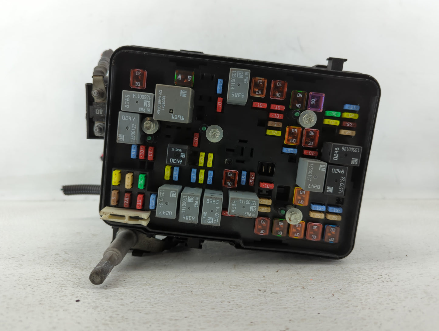 2011 Chevrolet Equinox Fusebox Fuse Box Panel Relay Module P/N:20899629_02 Fits OEM Used Auto Parts - Oemusedautoparts1.com