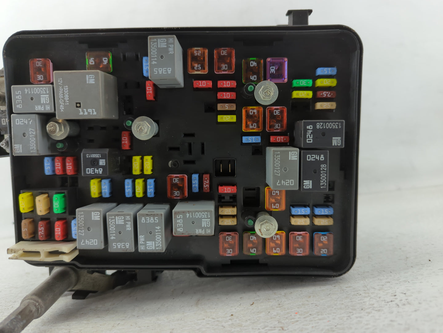 2011 Chevrolet Equinox Fusebox Fuse Box Panel Relay Module P/N:20899629_02 Fits OEM Used Auto Parts - Oemusedautoparts1.com
