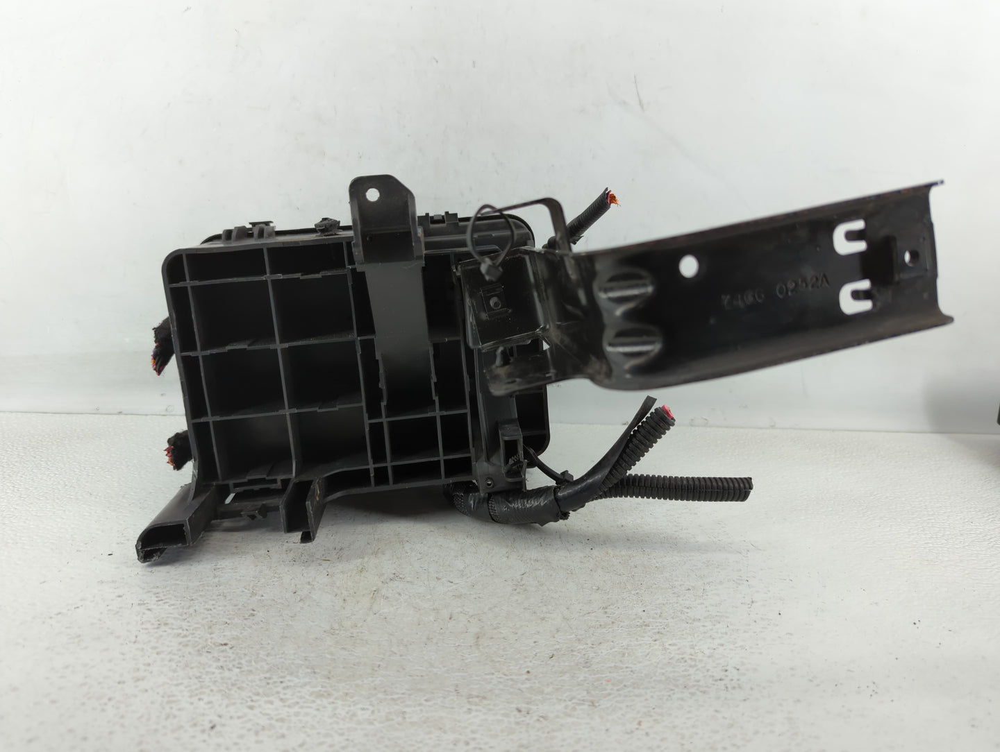 2011 Chevrolet Equinox Fusebox Fuse Box Panel Relay Module P/N:20899629_02 Fits OEM Used Auto Parts - Oemusedautoparts1.com