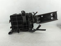 2011 Chevrolet Equinox Fusebox Fuse Box Panel Relay Module P/N:20899629_02 Fits OEM Used Auto Parts - Oemusedautoparts1.com